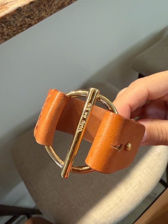 UNO de 50 Accessories - UNO de 50 Cognac Leather Bracelet with Gold Toggle